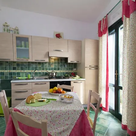 Di Fiori Beachfront With Terrace And Direct Access Fontane Bianche