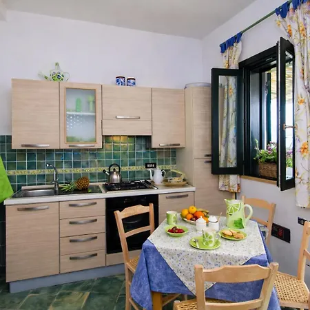 Di Fiori Beachfront With Terrace And Direct Access Fontane Bianche
