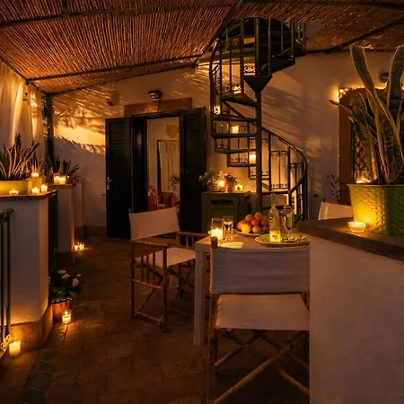 Di Fiori Beachfront With Terrace And Direct Access Tatil Evi *