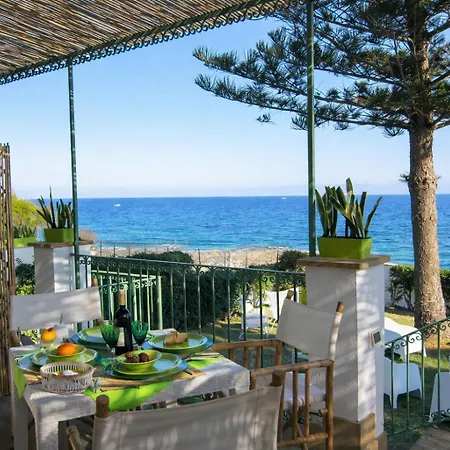 Di Fiori Beachfront With Terrace And Direct Access * Fontane Bianche