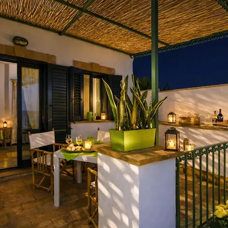 Di Fiori Beachfront With Terrace And Direct Access * Fontane Bianche