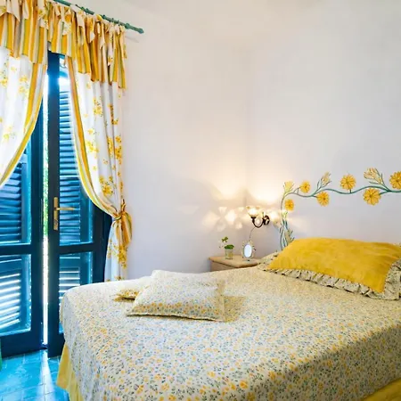Tatil Evi Di Fiori Beachfront With Terrace And Direct Access