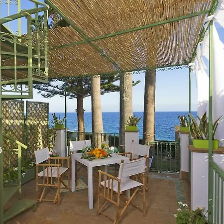 Di Fiori Fontane Bianche